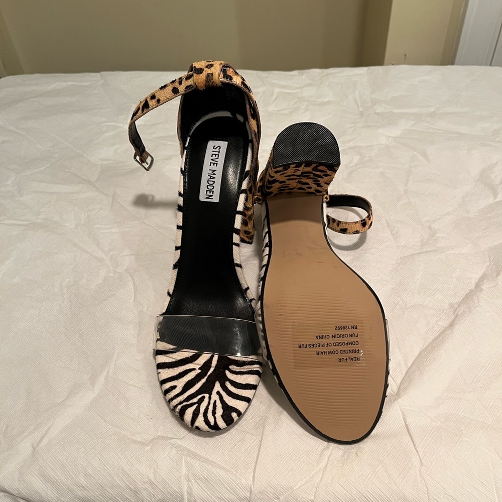 Strapped sandals multi print Steve Madden heels